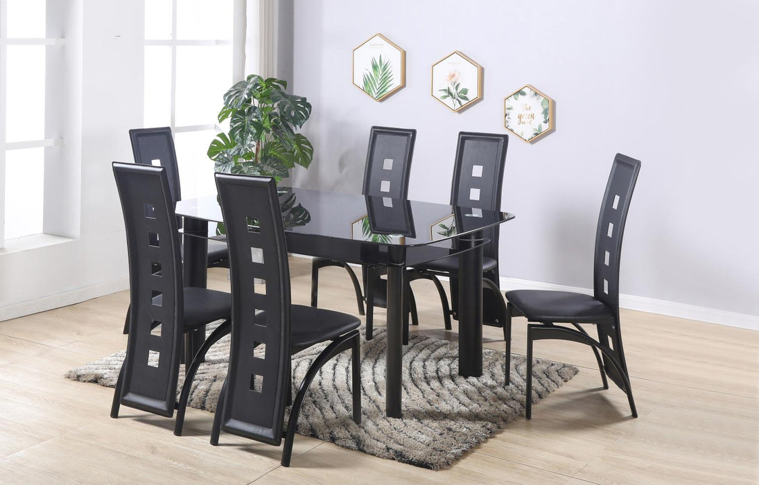 D323 Table With Chairs
