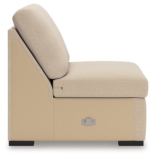 LadyMae Sectional with Chaise - Golden Home Furniture (Columbus, OH) - Multi Location