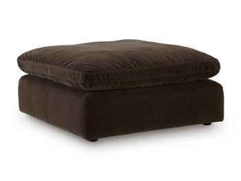 Maxton Heights Oversized Accent Ottoman - Golden Home Furniture 