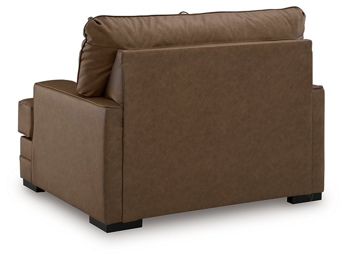 VillaCourt Oversized Chair - Golden Home Furniture 