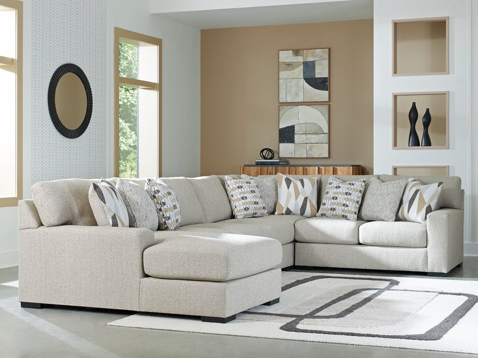Laurelgrove Sectional with Chaise - Golden Home Furniture 