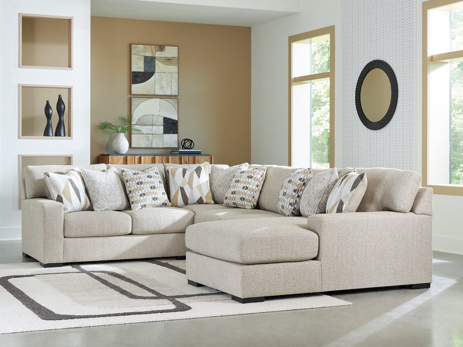 Laurelgrove Sectional with Chaise - Golden Home Furniture 