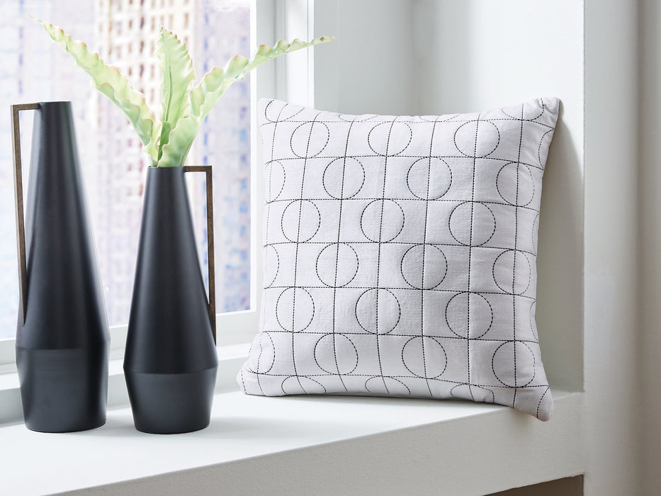 Kydner Pillow (Set of 4) - Golden Home Furniture 