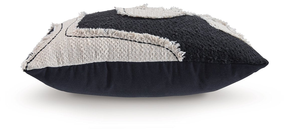 Veerbank Pillow (Set of 4) - Golden Home Furniture 