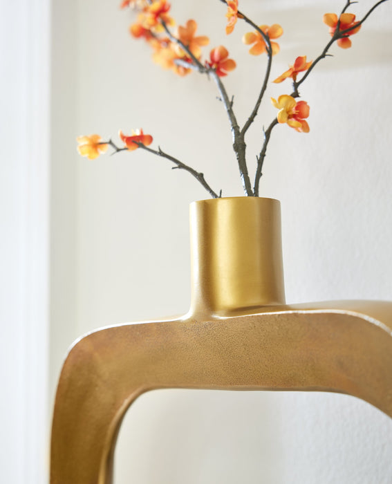 Lawtonville Vase - Golden Home Furniture (Columbus, OH) - Multi Location