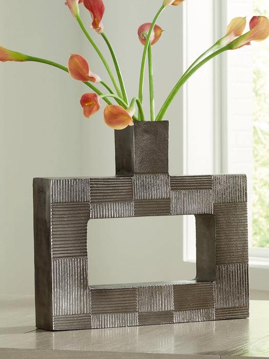 Wrengrove Vase - Golden Home Furniture (Columbus, OH) - Multi Location