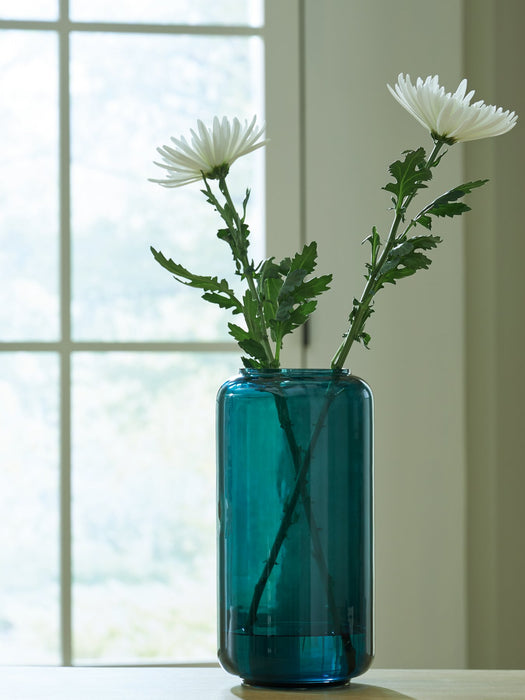 Inisland Vase - Golden Home Furniture (Columbus, OH) - Multi Location