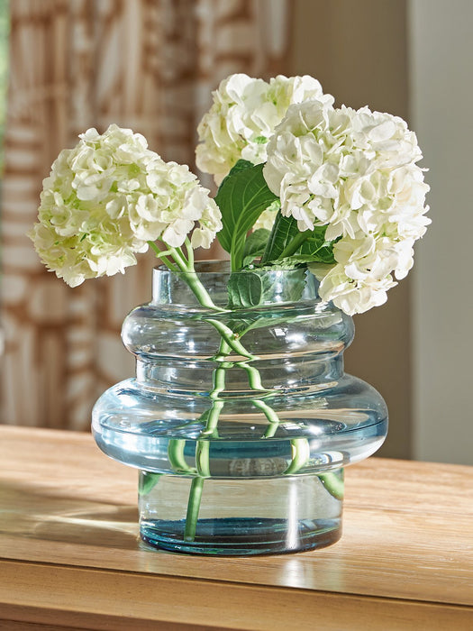 Vallmen Vase - Golden Home Furniture (Columbus, OH) - Multi Location