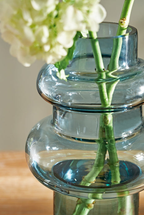 Vallmen Vase - Golden Home Furniture (Columbus, OH) - Multi Location