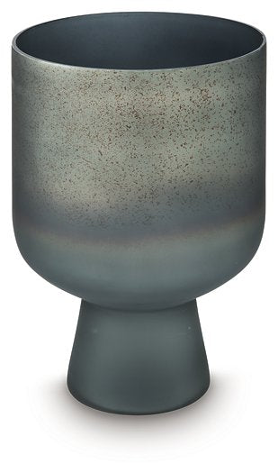 Pennmore Vase - Golden Home Furniture 