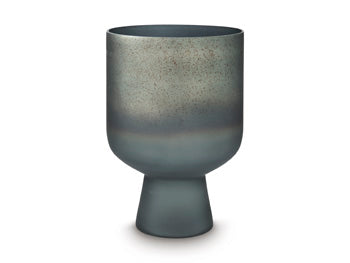 Pennmore Vase - Golden Home Furniture 
