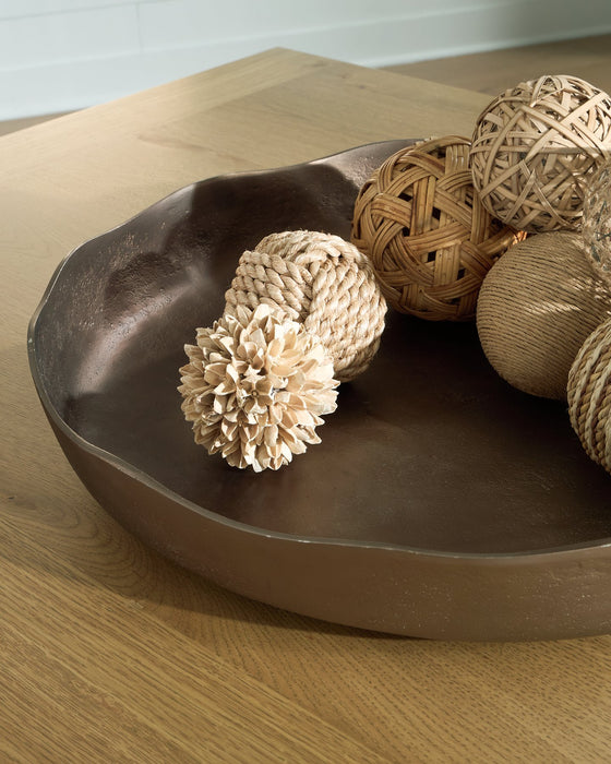 Wallmen Tray - Golden Home Furniture 