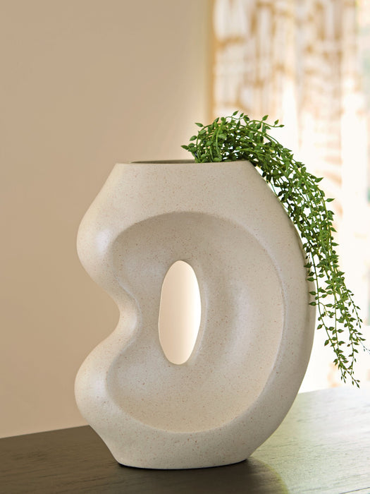 Odion Vase - Golden Home Furniture 