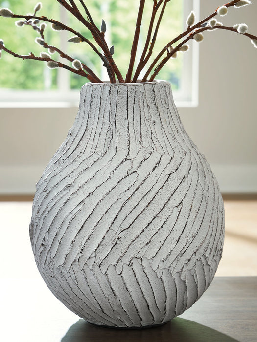 Shelvie Vase - Golden Home Furniture 
