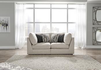 Kellway Sectional - Golden Home Furniture 
