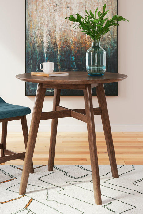 Lyncott Dining Room Set - Golden Home Furniture (Columbus, OH) - Multi Location