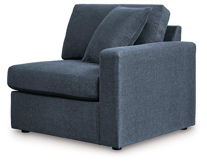 Modmax Sectional with Audio System - Golden Home Furniture (Columbus, OH) - Multi Location