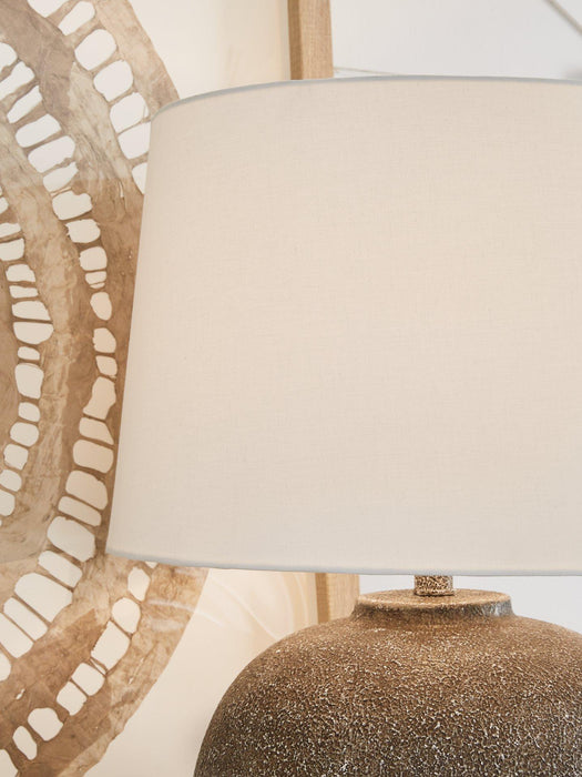 Neavesboro Lamp Set - Golden Home Furniture (Columbus, OH) - Multi Location