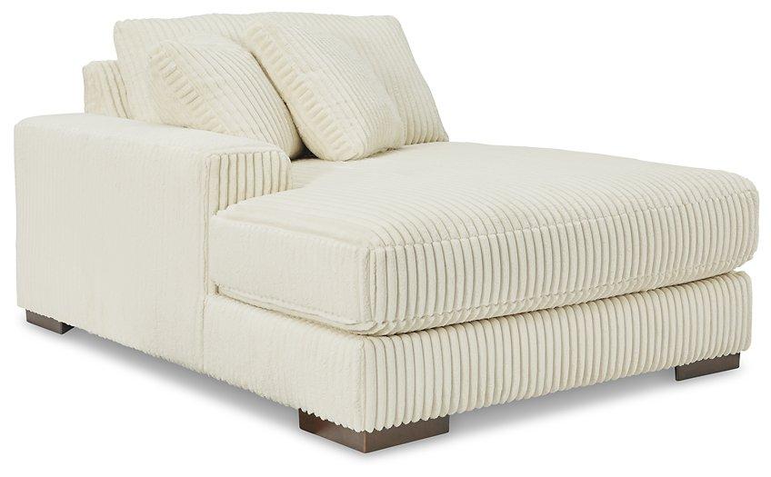 Lindyn Sectional with Chaise - Golden Home Furniture 