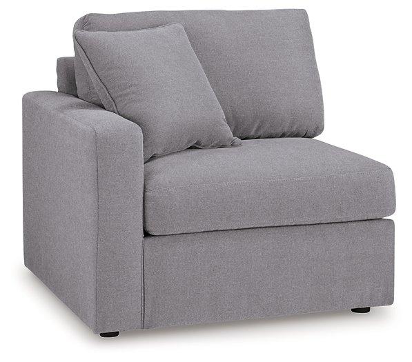 Modmax Sectional with Audio System - Golden Home Furniture (Columbus, OH) - Multi Location