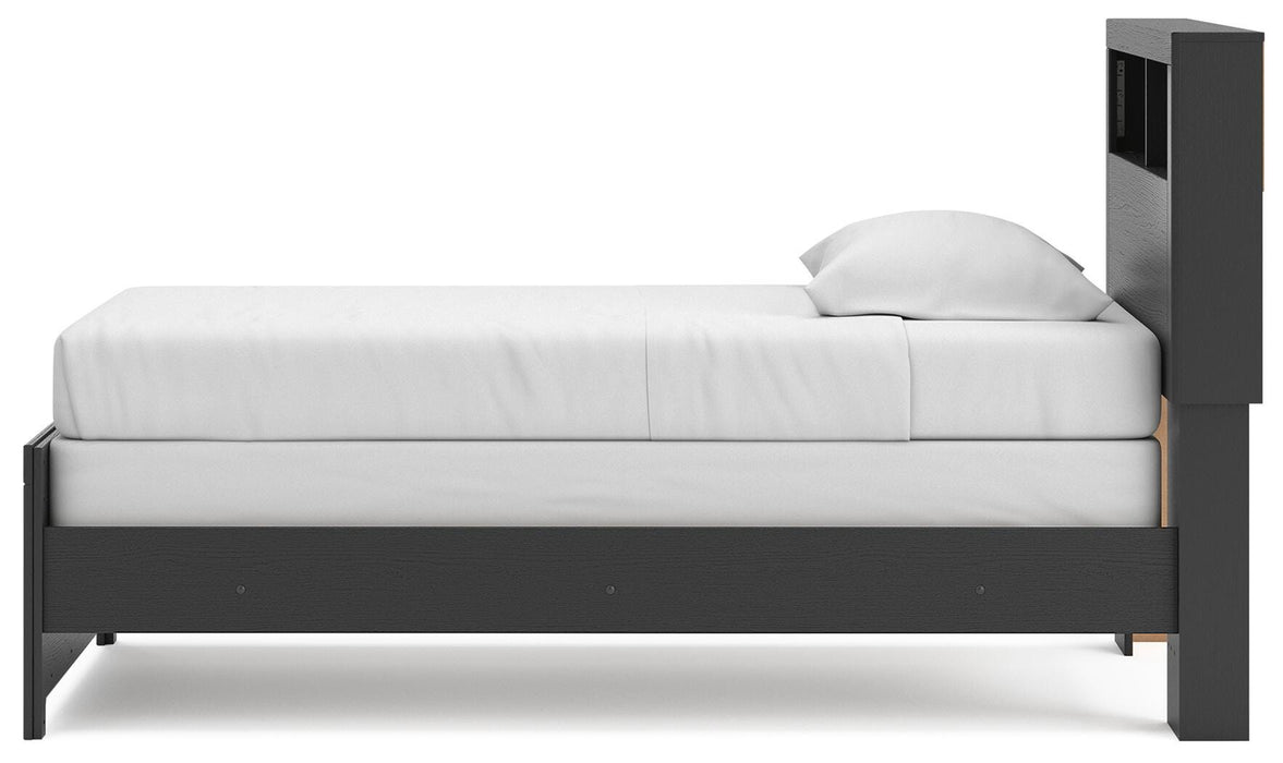 Broachmyn Bed - Golden Home Furniture 