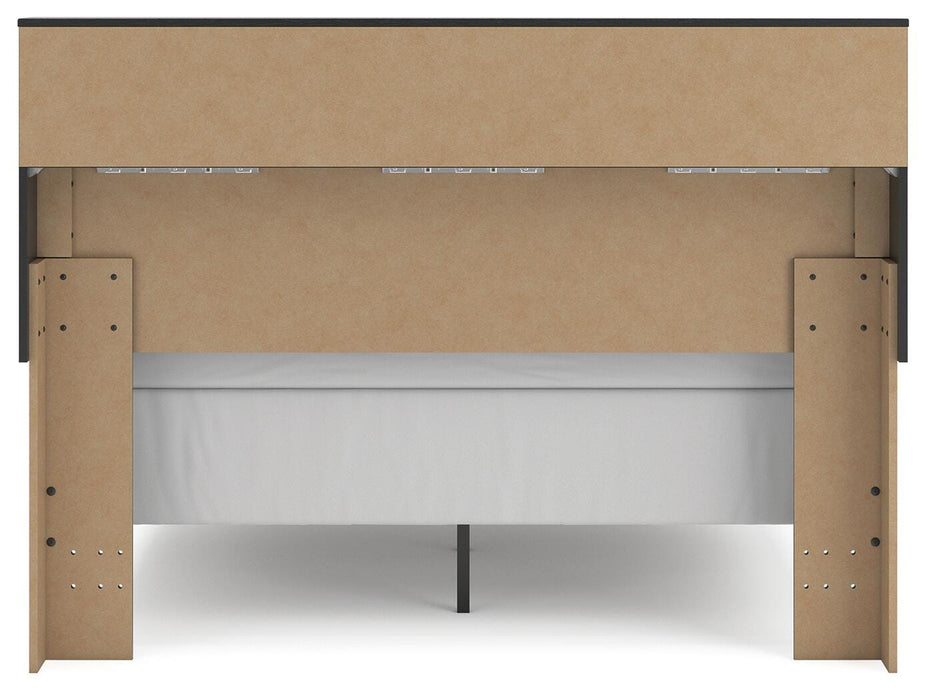 Broachmyn Bed - Golden Home Furniture 