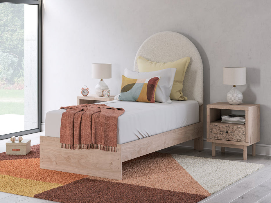 Arloster Upholstered Bed - Golden Home Furniture (Columbus, OH) - Multi Location