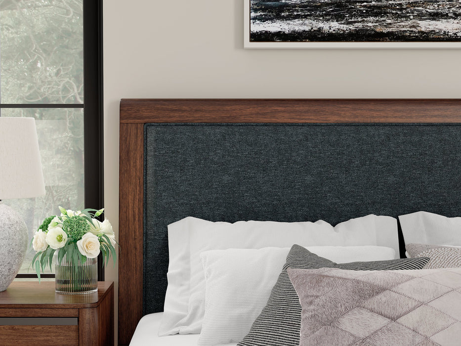 Dilenno Upholstered Bed - Golden Home Furniture (Columbus, OH) - Multi Location