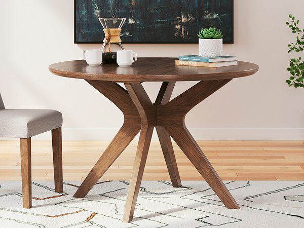 Lyncott Dining Room Set - Golden Home Furniture (Columbus, OH) - Multi Location