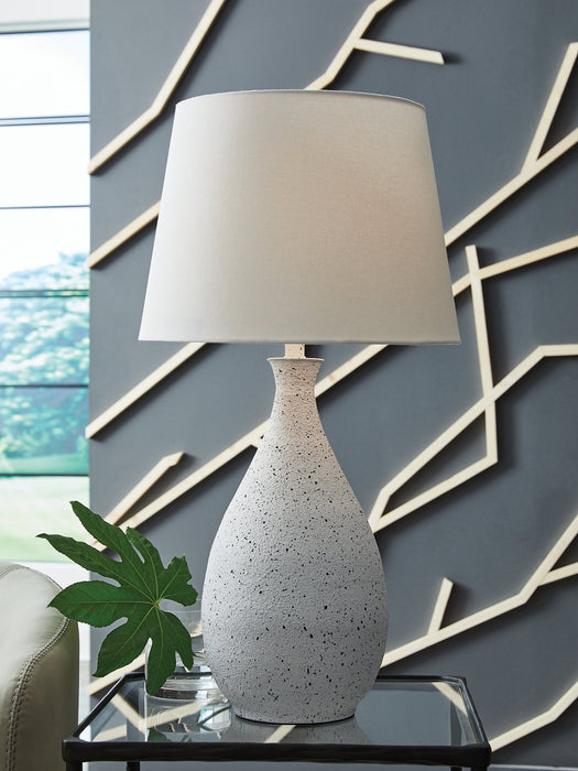 Wyattford Table Lamp - Golden Home Furniture 
