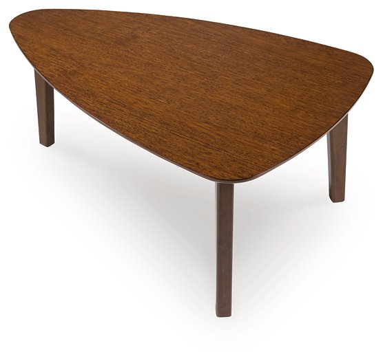 Lyncott Table (Set of 3) - Golden Home Furniture 