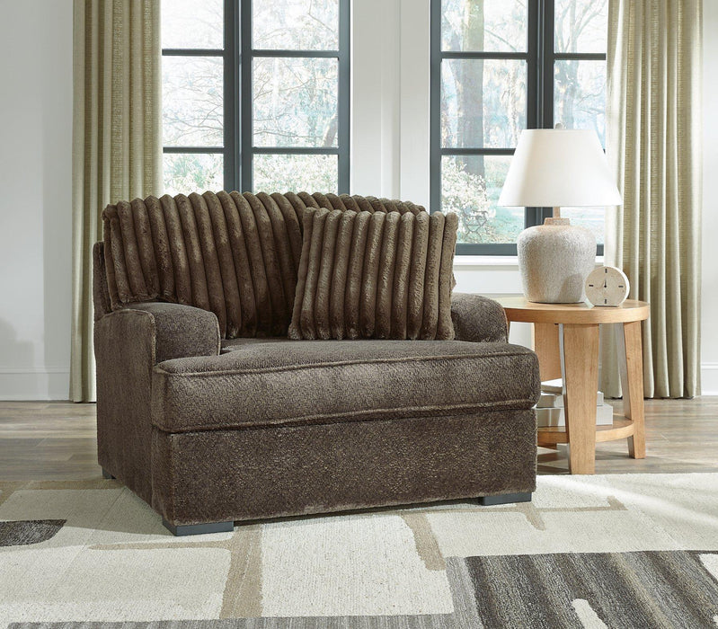 Aylesworth Upholstery Package - Golden Home Furniture (Columbus, OH) - Multi Location